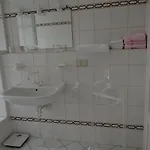 Chateau Mesny Bed & Breakfast