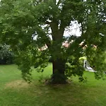 Chateau Mesny Bed & Breakfast *