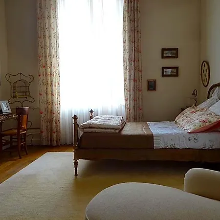 Chateau Mesny Panzió *