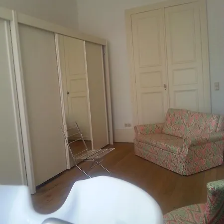 Panzió Chateau Mesny